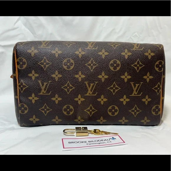 SOLD- Authentic Louis Vuitton Speedy 25 Monogram - Picture 15 of 16